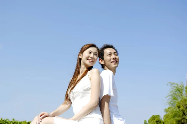 Casal Para Aconchegar Para Trás Para Trás — Fotografia de Stock