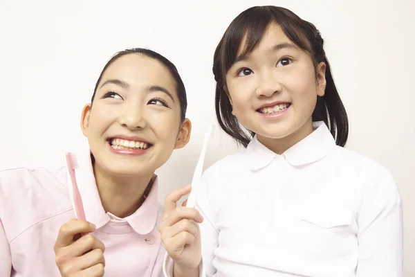 Japanisches Mädchen Und Hygieniker — Stockfoto