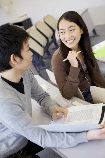 Asiático Estudiantes Aula — Foto de Stock