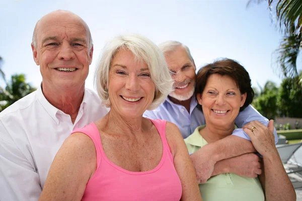 Grupo Ancianos Sonriendo — Foto de Stock