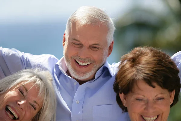 Grupo Ancianos Sonriendo — Foto de Stock