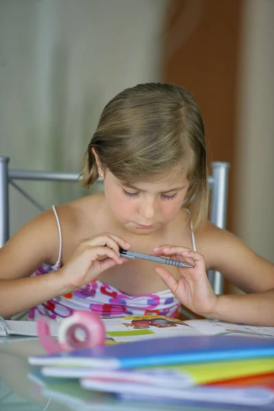 Portrait Girl Sitting Desk Doing His Homework — Stock Photo, Image