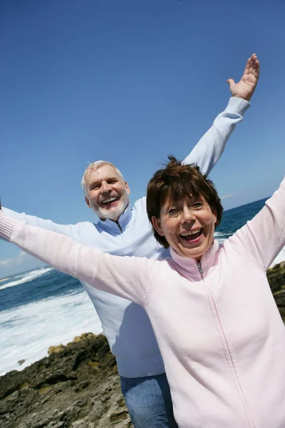 Portrait Happy Senior Couple Sea — Stock Photo, Image