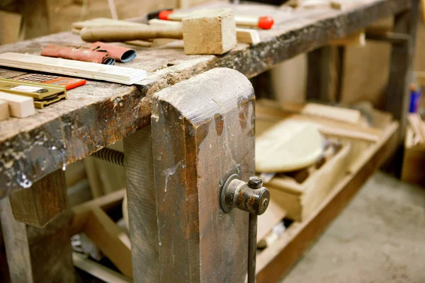 Carpenter Tools Wooden Cutting Board — Stock Photo, Image