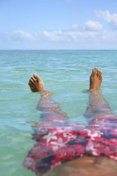 Hombre Bañándose Mar — Foto de Stock