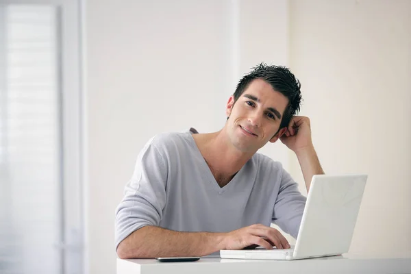 Portrait Smiling Man Front Laptop — Stock Photo, Image