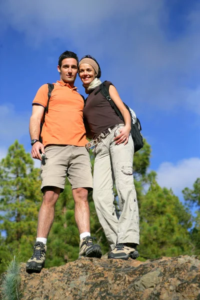 Sonriente Par Bastones Senderismo —  Fotos de Stock