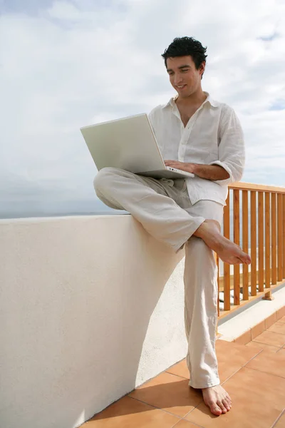 Smiling Man Terrace Laptop Front Sea Profile — Stock Photo, Image