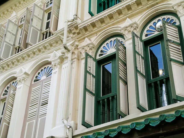 Shophouse Surveillance Mirrors Singapore — Φωτογραφία Αρχείου