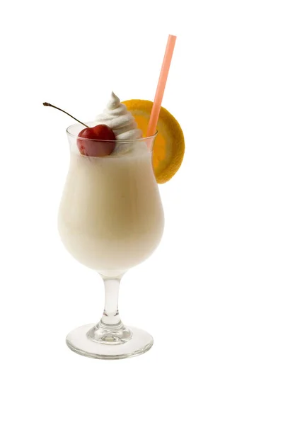 Pina Colada Gemengde Drank Met Fruit Garnering Witte Achtergrond — Stockfoto