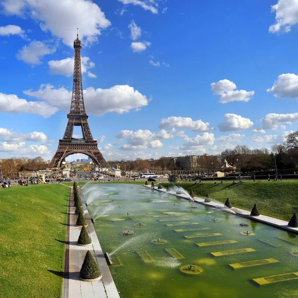 Eiffelturm Mit Fontänen Aus Trocadero — Stockfoto