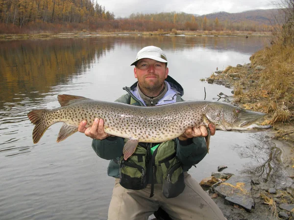 Pescatore Pesca Lago — Foto Stock