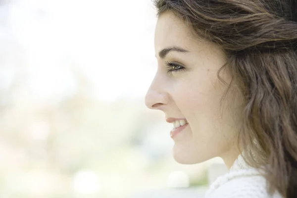 Portrait Smiling Young Woman — Stock Photo, Image