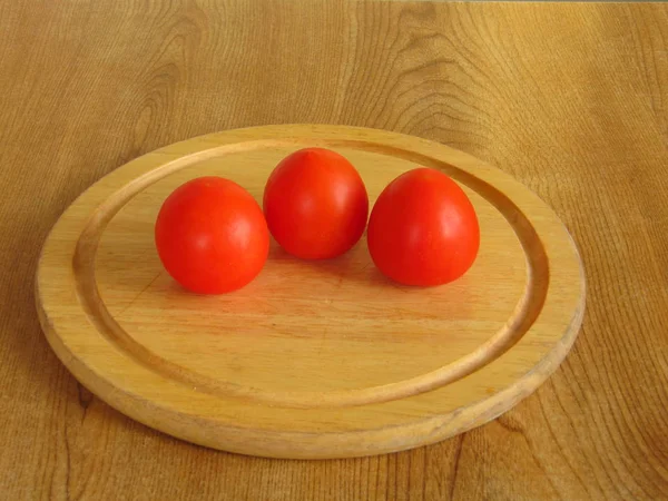 Tres Tomates Bordo — Foto de Stock