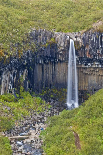 Schöner Wasserfall Auf Naturhintergrund — Stockfoto