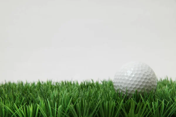 ゴルフボール フィールドスポーツゲーム — ストック写真