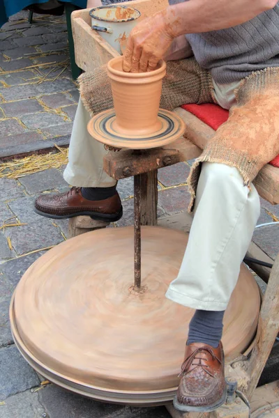 Man Making Loam Pottery Market — Stock Photo, Image