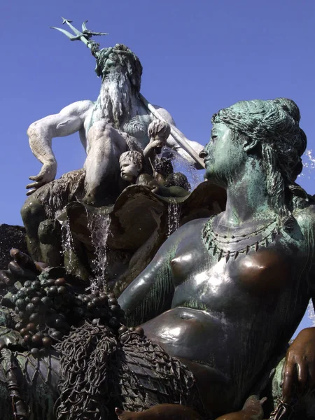 Συντριβάνι Neptune Στο Alexanderplatz — Φωτογραφία Αρχείου
