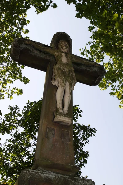 Crucifixo Igreja Lutwinus Mettlach — Fotografia de Stock