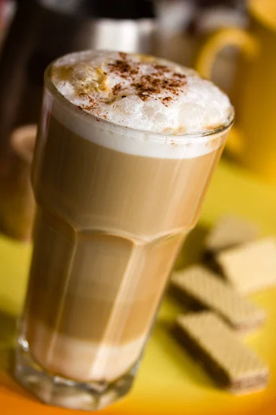 Latte Macchiato Kaffedrycker — Stockfoto