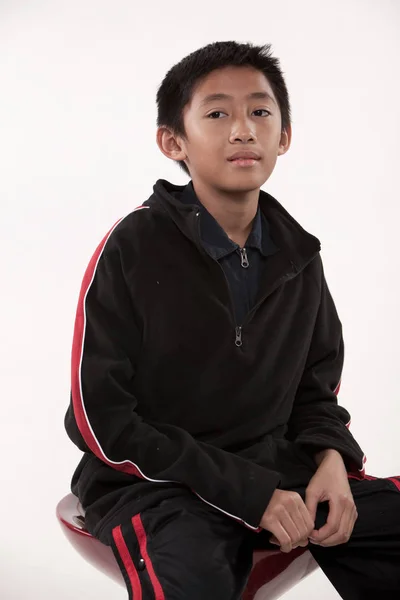 Genç Tatlı Asyalı Çocuk — Stok fotoğraf