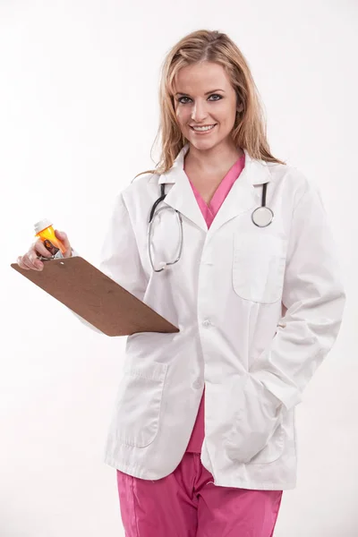 Amigável Atraente Enfermeira Médica Caucasiana Assistente Saúde — Fotografia de Stock
