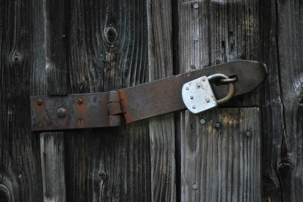 Vieja Puerta Madera Con Cerradura — Foto de Stock