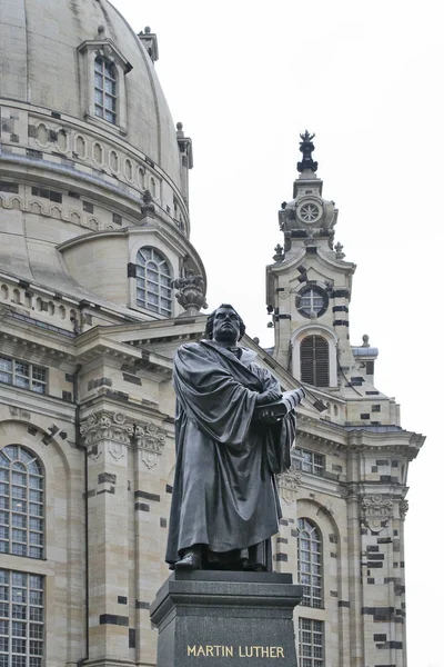 Monumento Luther Frente Frauenkirche — Fotografia de Stock