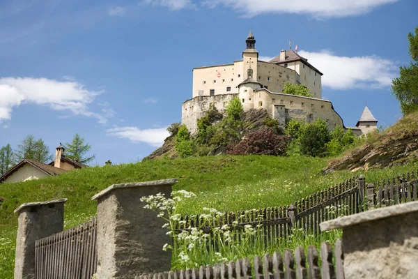 Castelo Tarasp Viagens Arquitetura Conceito — Fotografia de Stock