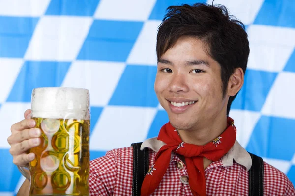 Chinês Detém Oktoberfest Cerveja Stein Massa — Fotografia de Stock