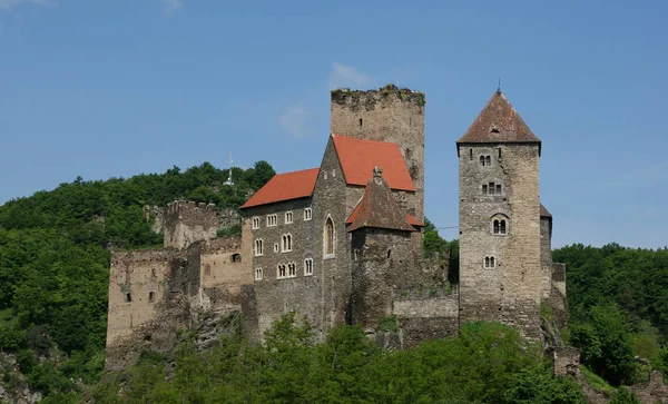 Malebný Pohled Majestátní Středověkou Architekturu — Stock fotografie