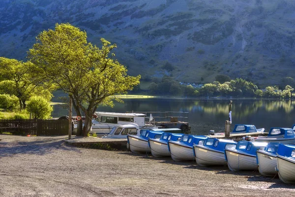 Łodzie Brzegu Ullswater — Zdjęcie stockowe