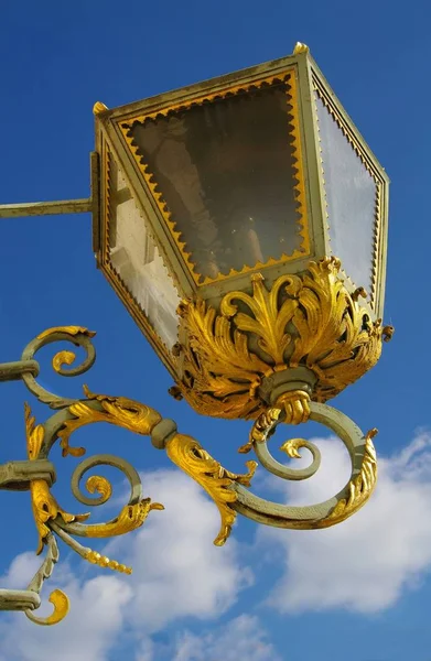 Lanterna Barroca Dourada Com Videiras — Fotografia de Stock
