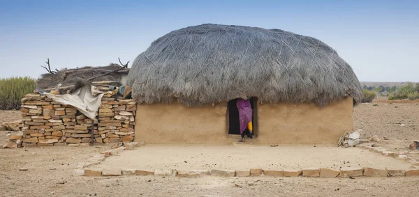 沙漠中典型的房子 — 图库照片
