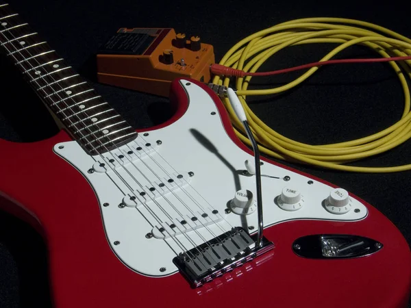 Guitarra Eléctrica Sobre Fondo Negro — Foto de Stock