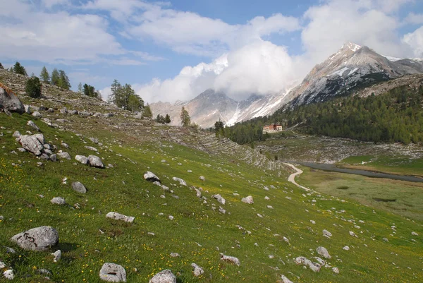 Vacker Utsikt Över Majestätiska Dolomiter Landskap Italy — Stockfoto