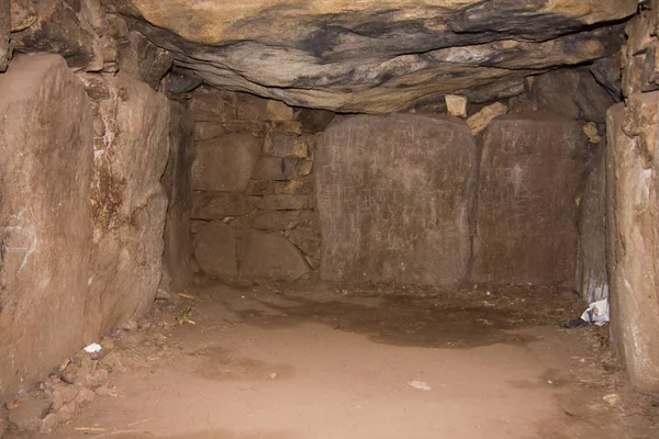 Εγκαταλελειμμένο Ορυχείο Στη Σπηλιά — Φωτογραφία Αρχείου
