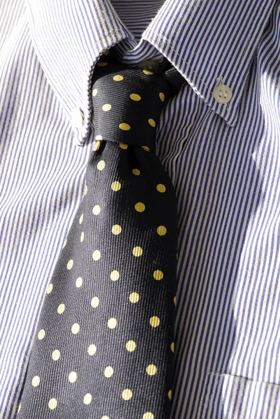 Cravate Noire Avec Noeud Sur Fond Blanc — Photo