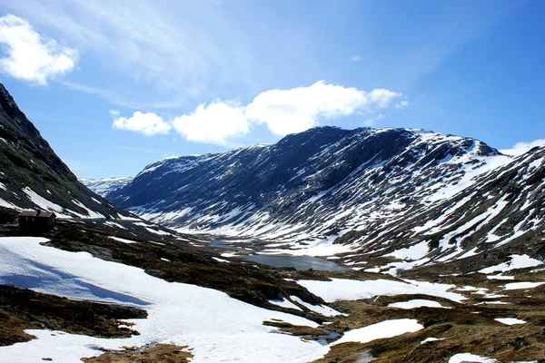 Neve Nas Montanhas Perto Stryn — Fotografia de Stock