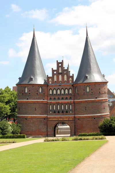 Lbeck Jest Północno Niemieckim Miastem Wyróżnionym Ceglaną Architekturą Gotycką — Zdjęcie stockowe