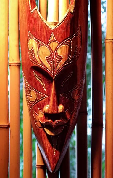 Africká Válečnická Dřevěná Maska — Stock fotografie