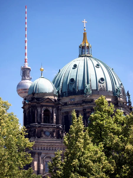 Berlin Cathedral Tower Links — Stock Photo, Image