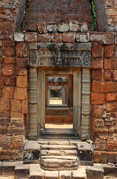 Παλιά Ξύλινη Πόρτα Στο Ναό Της Ayutthaya Ταϊλάνδη — Φωτογραφία Αρχείου