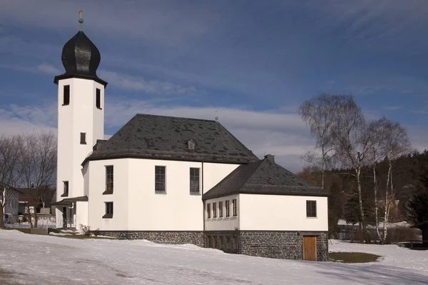 Vit Kyrka Snö — Stockfoto