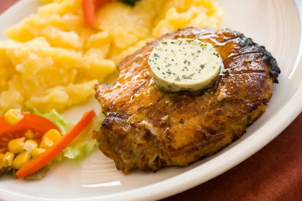 Vepřový Steak Bramborový Salát — Stock fotografie