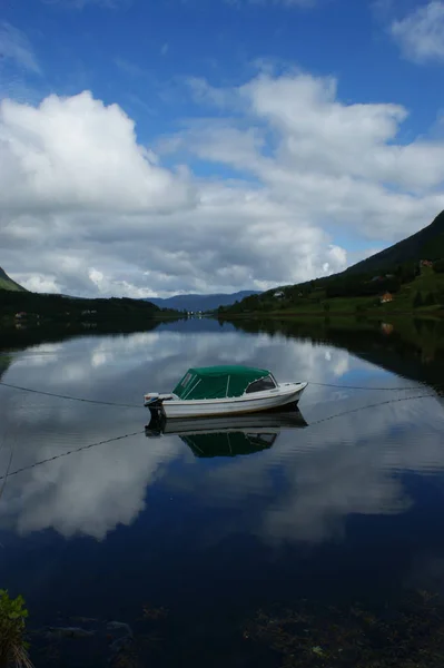 Barco Romsdalsfjord — Foto de Stock