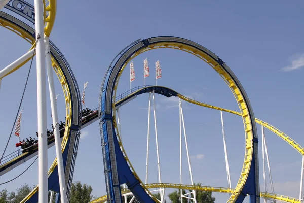 Roller Coaster Parku Rozrywki — Zdjęcie stockowe
