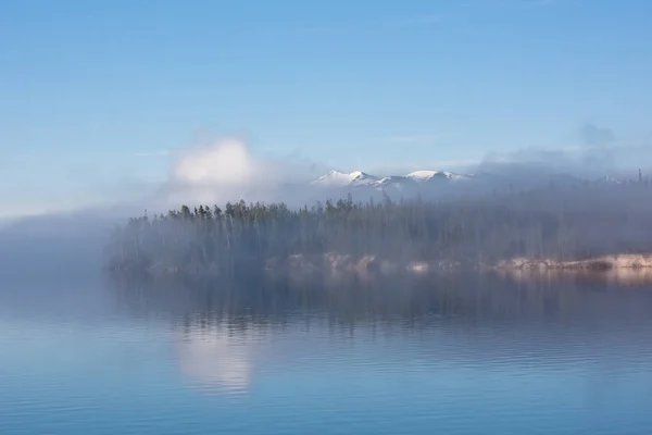 Tidig Morgon Sjön Gulsten — Stockfoto