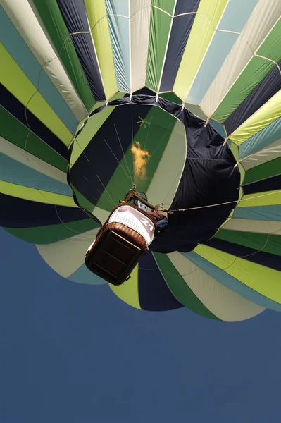 Vue Angle Bas Une Montgolfière Dans Les Airs Festival Blossom — Photo