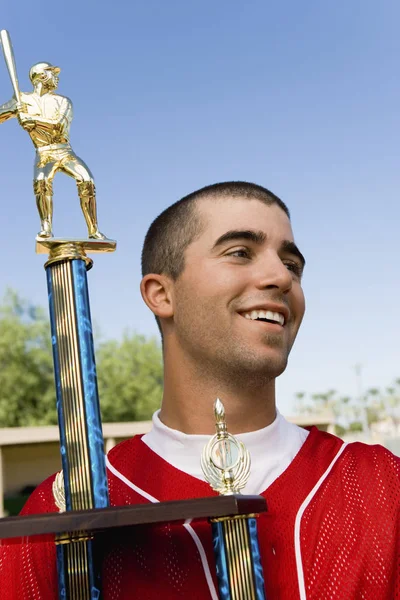 Jogador Beisebol Segurando Troféu — Fotografia de Stock